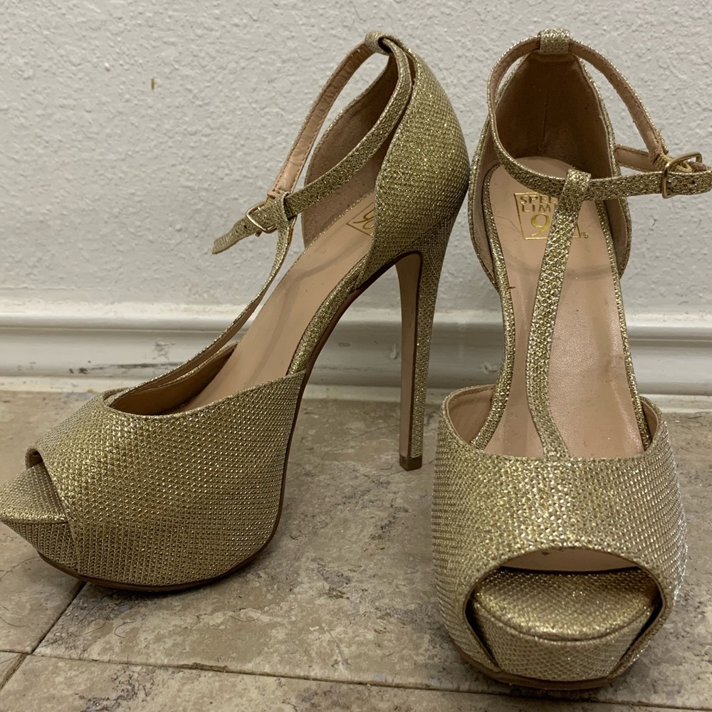 FANCY PLATFORM HEELS!!